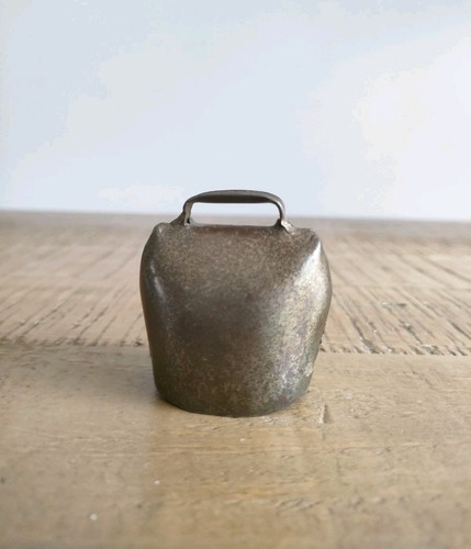 Ancienne petite mini cloche - ancienne,