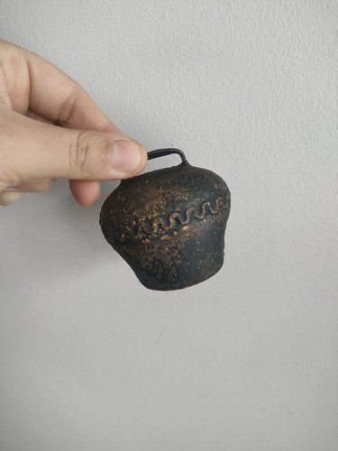 Ancienne petite mini cloche - ancienne,
